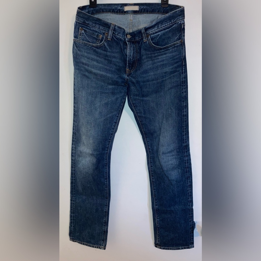 Uniqlo Men's Straight Blue Jeans
Size 33 x 32